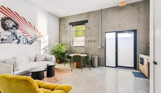 Claudia - Unit 4 | Sense of Calm and Relaxation, Walking Distance to the Excitem