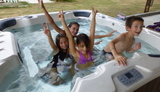 Claunay gardens. Charming gîte and spa. Country chic ambience.