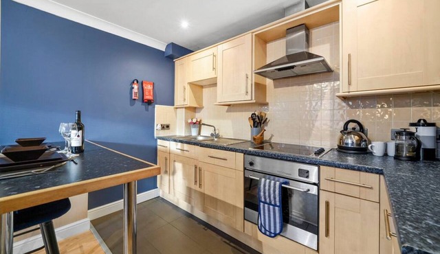 Claverdon House · Modern Warwick Apartment sleeps 3 - Inspire Homes