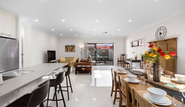 Clay & Clover: Where City Meets Coast