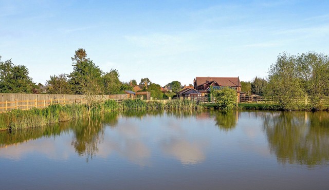Clay Lake Cottages - Dad's Shed