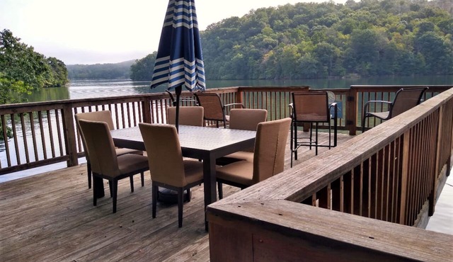 Claytor Lake Hideaway