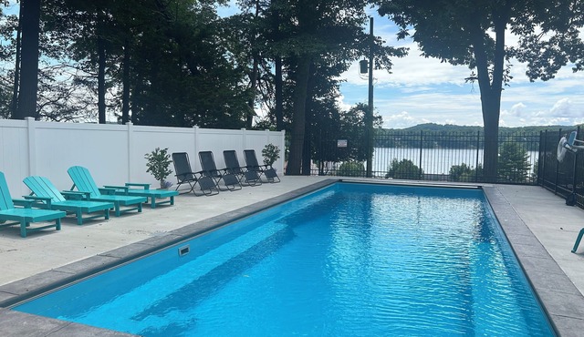 Claytor Lake Lakeview Home