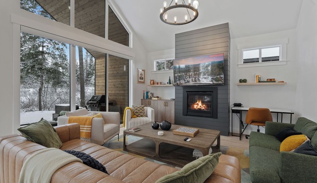 Cle Elum - Forest Views, Fire Pit & BBQ