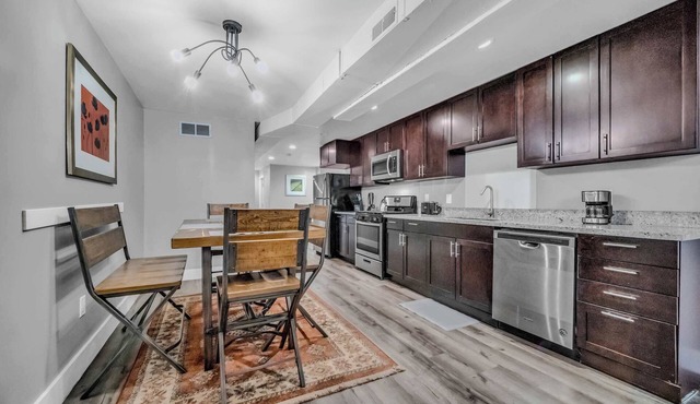 Cle Suites 3BR/2BA | 5 min Walk to Cle Clinic #1