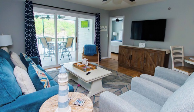 Clean 2BD 2BA Condo w Slip - 5 Minutes to Bagnell Dam! Plus Pool & Swim Dock!