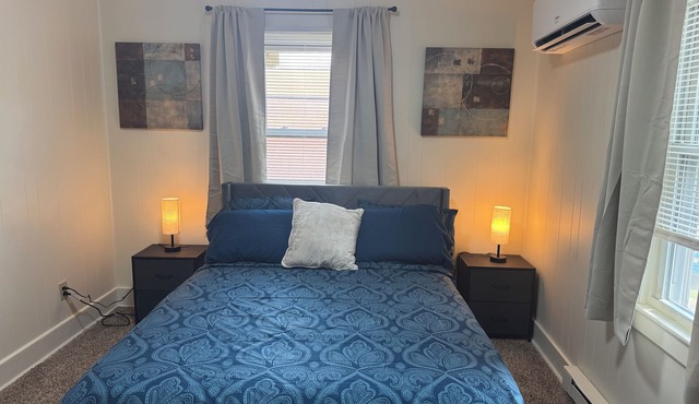 Clean 2BR Apartment Fast WiFi Perfect for Travel Nurses & Long Stays