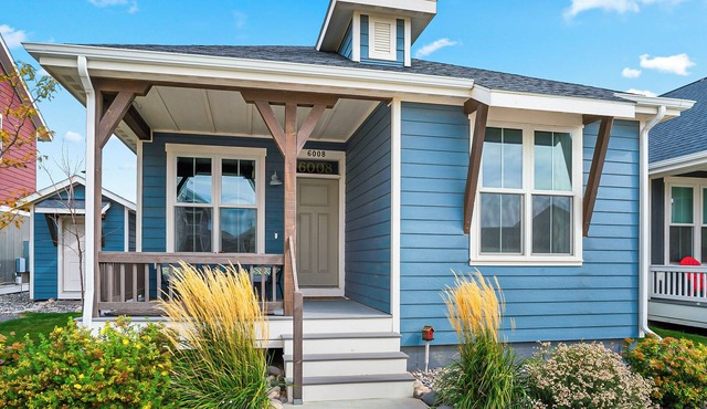 Clean 3-bed, 2-bath cottage with neighborhood amenities in the heart of Billings