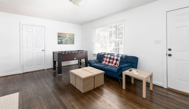 Clean 3 Bedroom Near I-20 Quiet Neighborhood