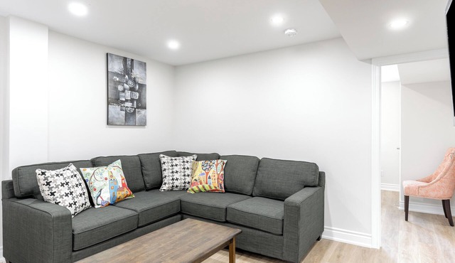 Clean 3BR/2BA Apt - Steps to Amenities!