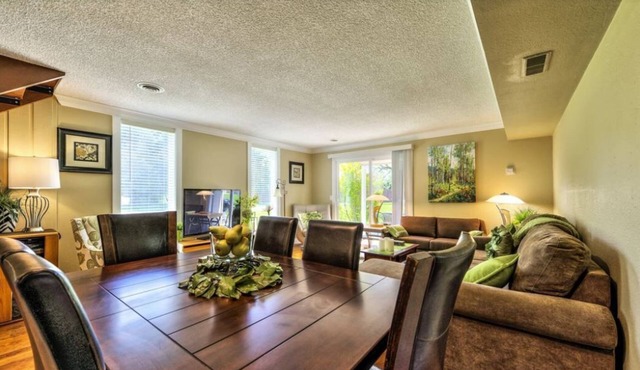 Clean and Close To Boise & Meridian Downtown Eagle