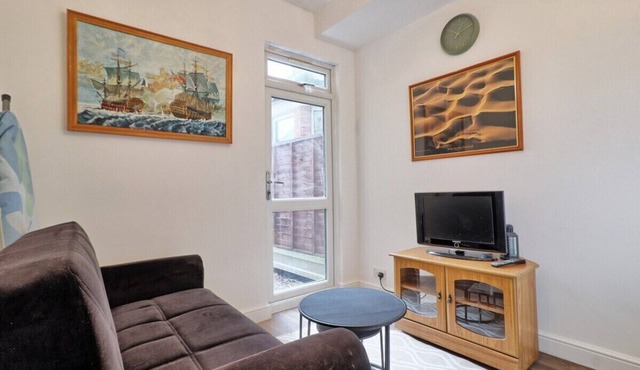 Clean and comfy 4 bedroom house