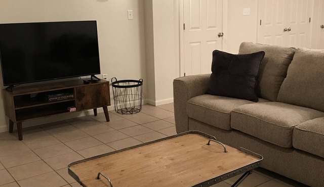 Clean and Comfortable Townhome 1.6 miles from LSU and downtown Baton Rouge