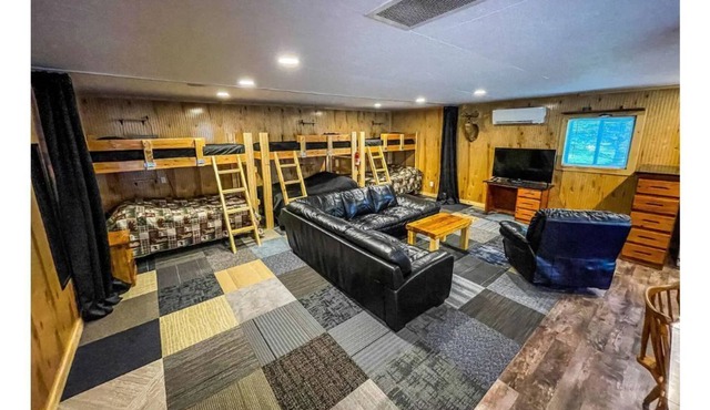 Clean and Comfortable Camp Close to the Bay