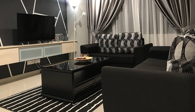 Clean and Cosy 3R2B Apartment Sleeps 6 Near Batu Caves, FRIM