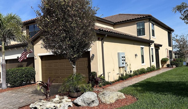 Clean and fresh, newer condo in a resort style community