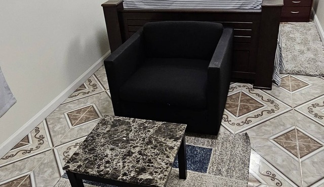 Clean and Private Apartment with 2 Queen bed 28 min. to DC Downtonn