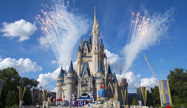 Clean and Spacious Orlando Disney Vacation Pool/Spa Villa in Florida