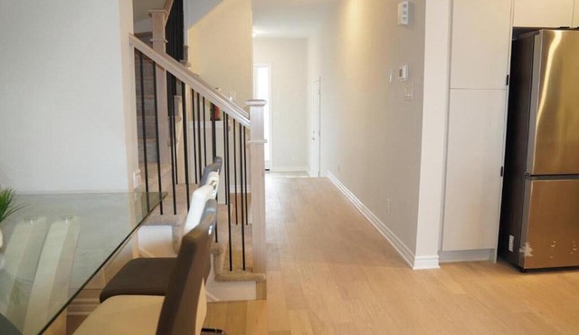 Clean, beautiful and spacious home close to gyms, malls and restaurants