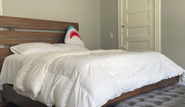 Clean, Bright, Comfortable living, close to Park, Hospital, Downtown, Highways.
