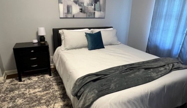 Clean & Charming 2-bedroom house in Midtown Tulsa