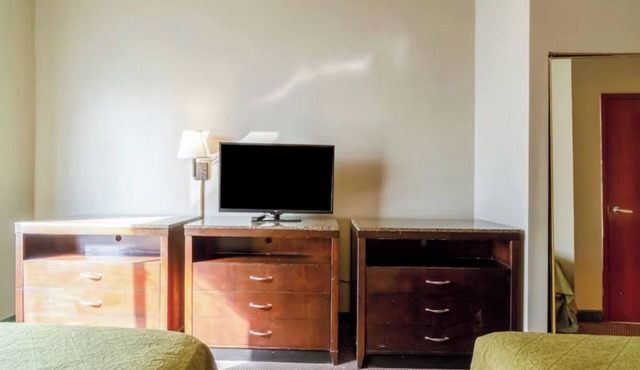 Clean & Comfortable Jonesboro Stays: Minutes to Craighead Forest Park | 4 Units