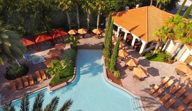 Clean & Comfortable Three Bedroom/Two Bath Condo Near Disney & Golf