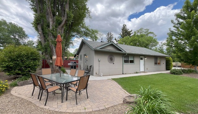 CLEAN & COMFY HOME SO CLOSE TO GRAND CANYON, SNOW BOWL & HISTORIC DOWNTOWN