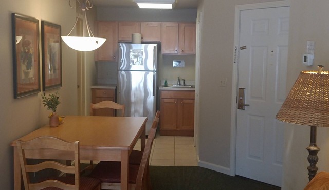 Clean+Comfy1BRw/Views! OpenLR/D/K! GasFP, HPool,HotTub, WorkRemote+Play AllYear!