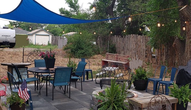 Clean, Cozy, Comfy, Great Location, Pets Welcome, Well Equipped Kitchen.