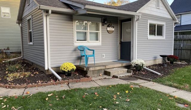 Clean, cozy, modern1 bdrm house just 7 blocks from the Honeywell Center