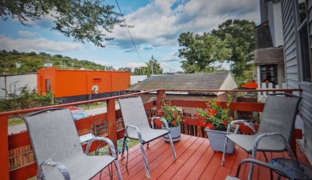 Clean Cozy Private Vacation Home w Grill Yard Free Parking OTR is 5 mi sleeps 6