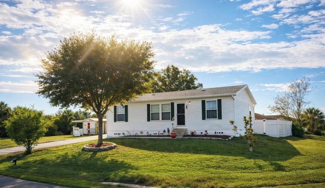 Clean, cozy & welcoming - your home away from home - beaches, sun & relaxation