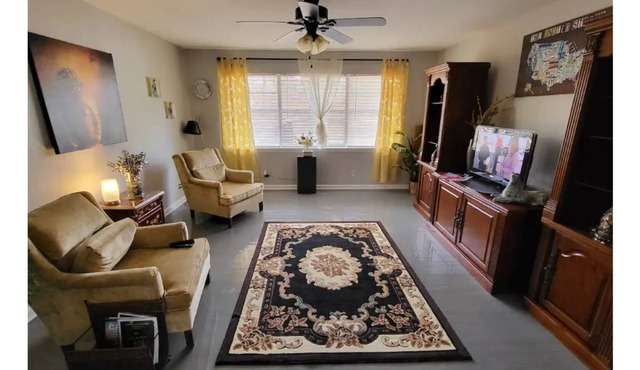 *Clean, Discounted: Relaxing, 3BR/2BA-near LRAFB