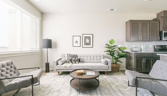 Clean Hillsboro 2BR, close to Park & Restaurants, by Blueground