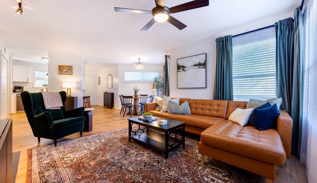 Clean & Modern | 4 guests | Pool