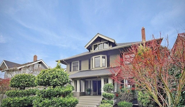 Clean, modern basement suite in Tacoma