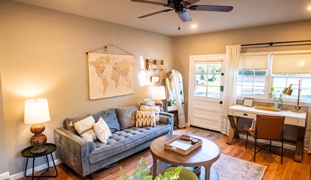 Clean, Private Guesthouse-9 min. to Downtown Charleston, 15 min. to FollyBeach!