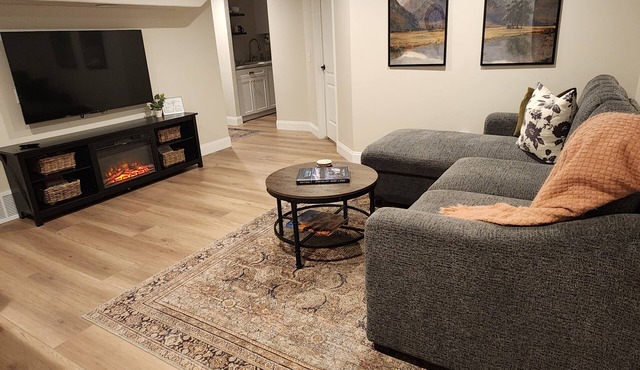 Clean, Quiet 2 Bdrm near Provo w/Direct Access to City Parknn