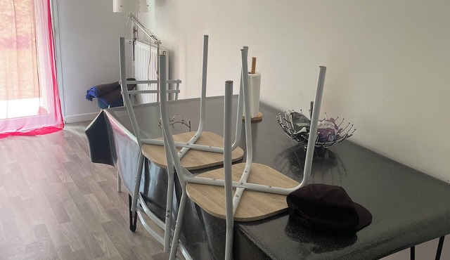 Clean, quiet accommodation with a garden