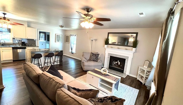 Clean, Quiet, & Cozy Ashland Home
