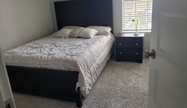Clean quiet room.No smoking, pets or partying in the house.