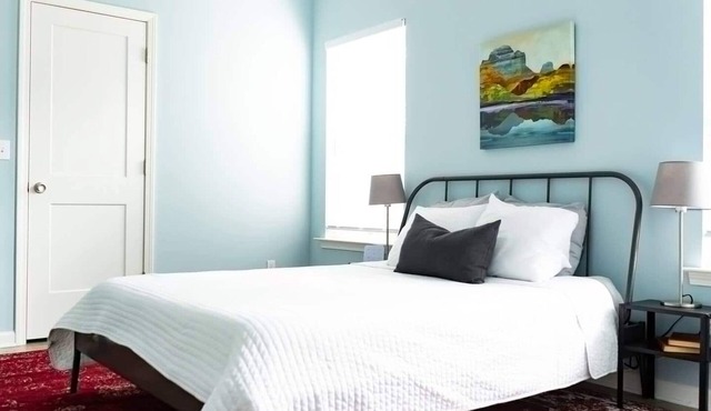 Clean & Serene House + Studio - Easy On/off I-40