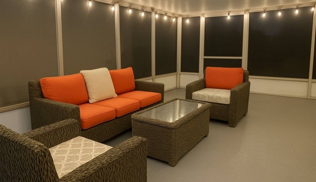 Clean & Spacious 3BR Home minutes from Beaches