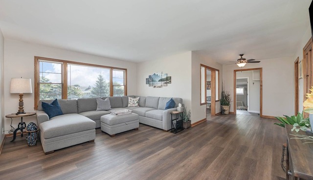 Clean & Spacious Cottage – Close to Campus!