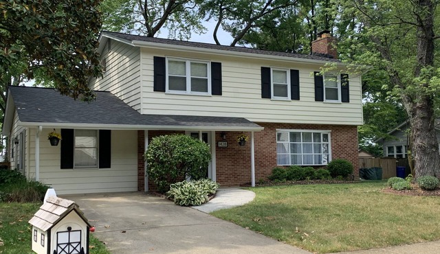 Clean, Spacious Family House