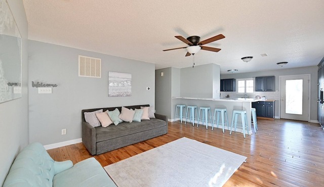 Clean Spacious Home | 3 Bedrooms | Close to Airport