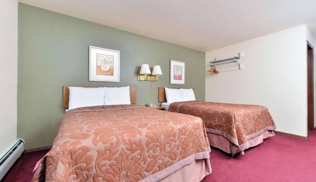 Clean Stay Near Dower Lake Adventure – Affordable and Pet Friendly