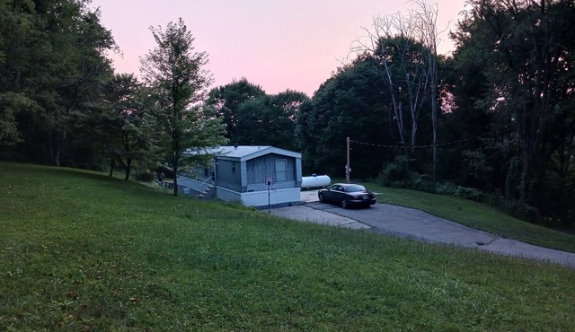Clean, updated 3-bedroom mobile home in peaceful, Glenmoor Ohio with AC, WiFi