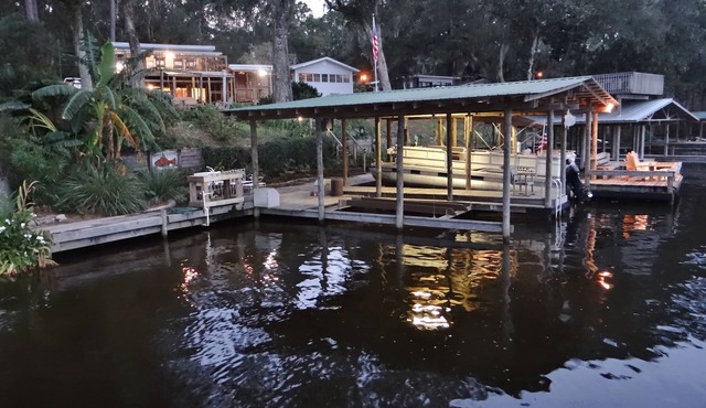 Cleanest & most affordable lakefront cottage! Lots of charm and character!